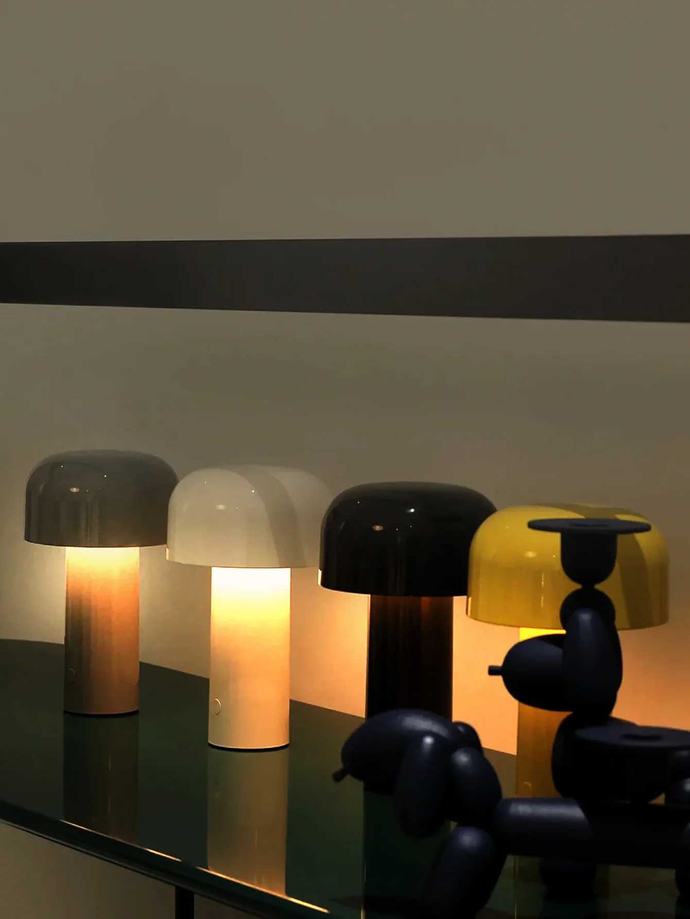 Tricolour LED Modern mushroom glass and iron lampshade desk lamp with chargerTable lamp home decor restaurantbedside bedroom C251115