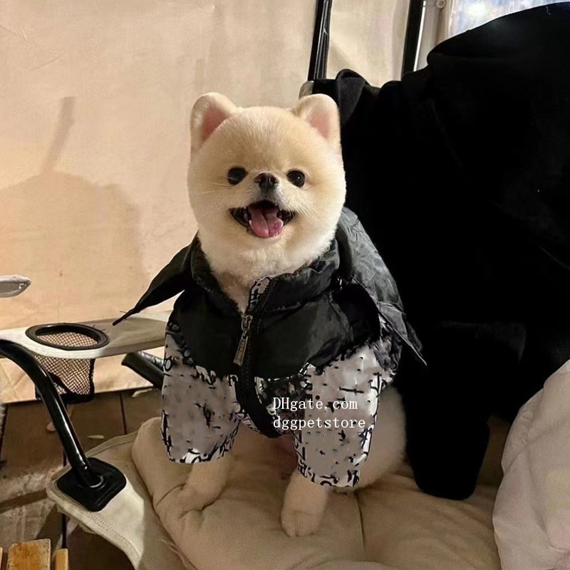 Designer Dog Clothes Trendy Printed Hooded Pet Down Jacket, Warm and Windproof Coat Classic Lettering Pattern Brand Dog Apparel for Small Medium Dogs Y387