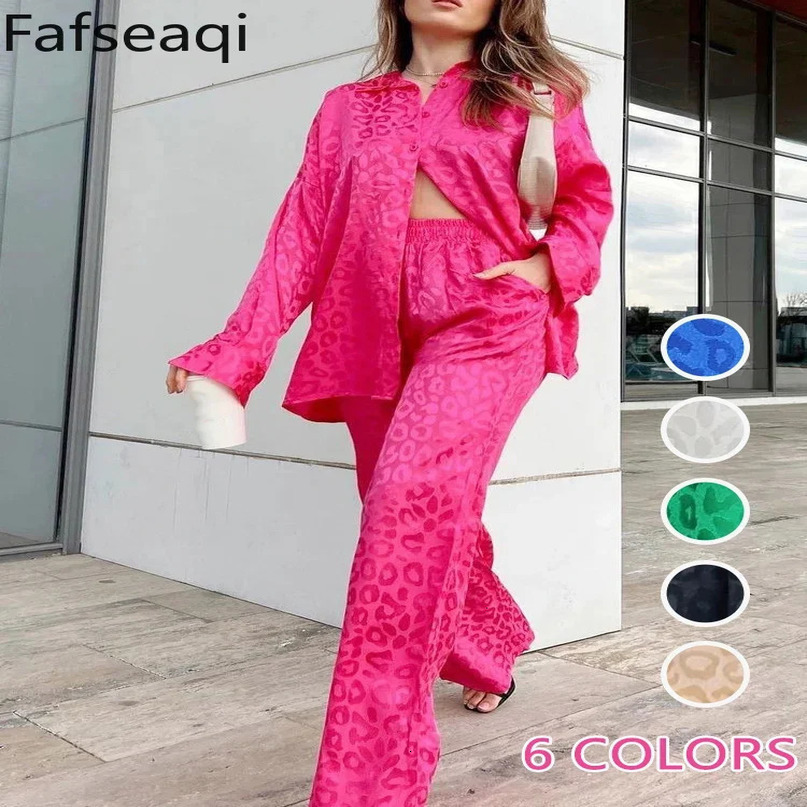 Green Satin Suits for Women Spring Leopard Print Buttons Shirts Elegant Twopiece Set Office Womens Shiny Trouser Suit 240423