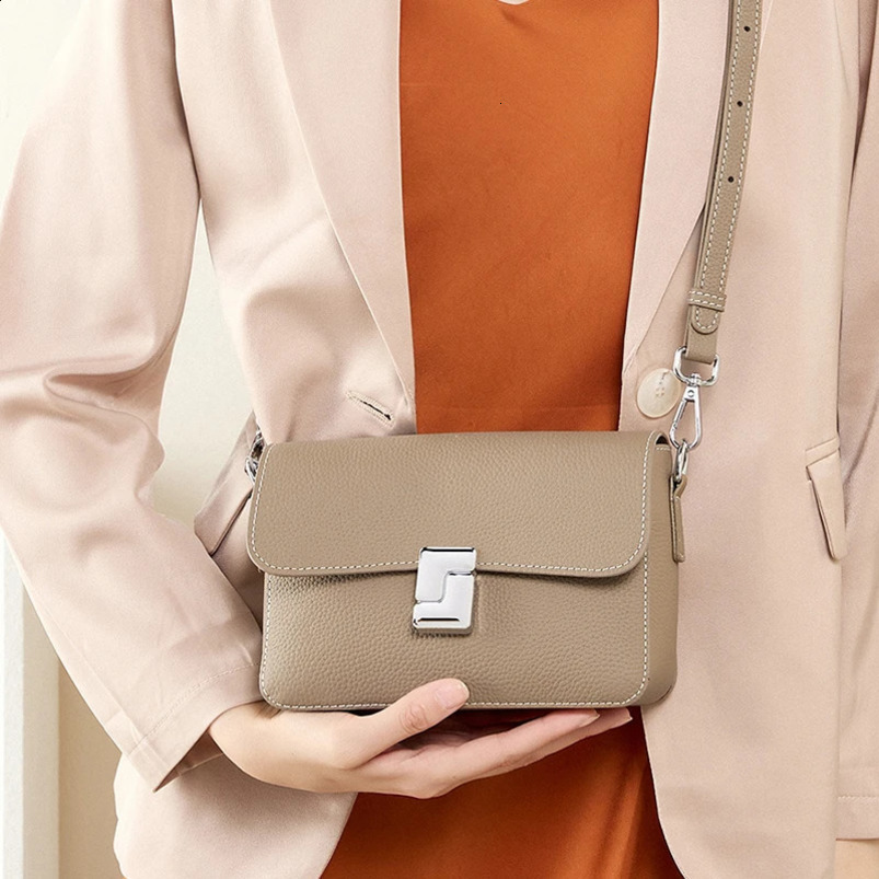 Toptrends leather square small shoulder cross body womens bag trend flip wallet denim handbag w240826