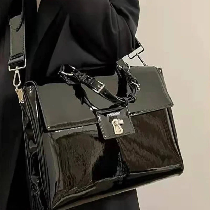 Fashion Womens briefcase Cool patent leather shoulder laptop bag large capacity messenger handbag 240906