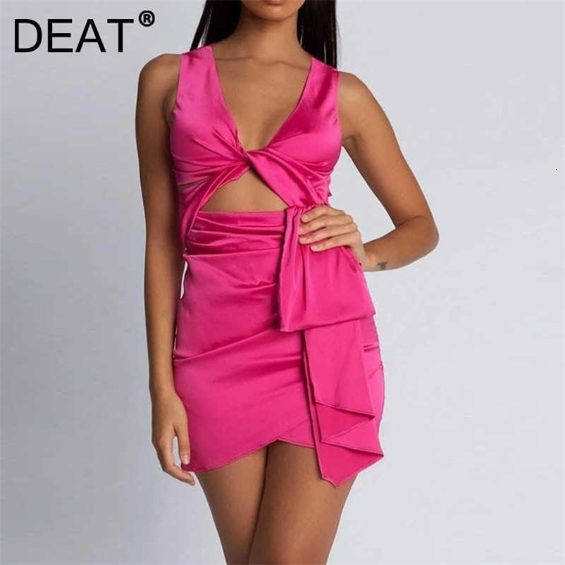 DEAT Spring Summer Fashion Casual Sleeveless Solid Color Hollow Out Pleated Sexy V-Neck Women's Dress SK784 210709