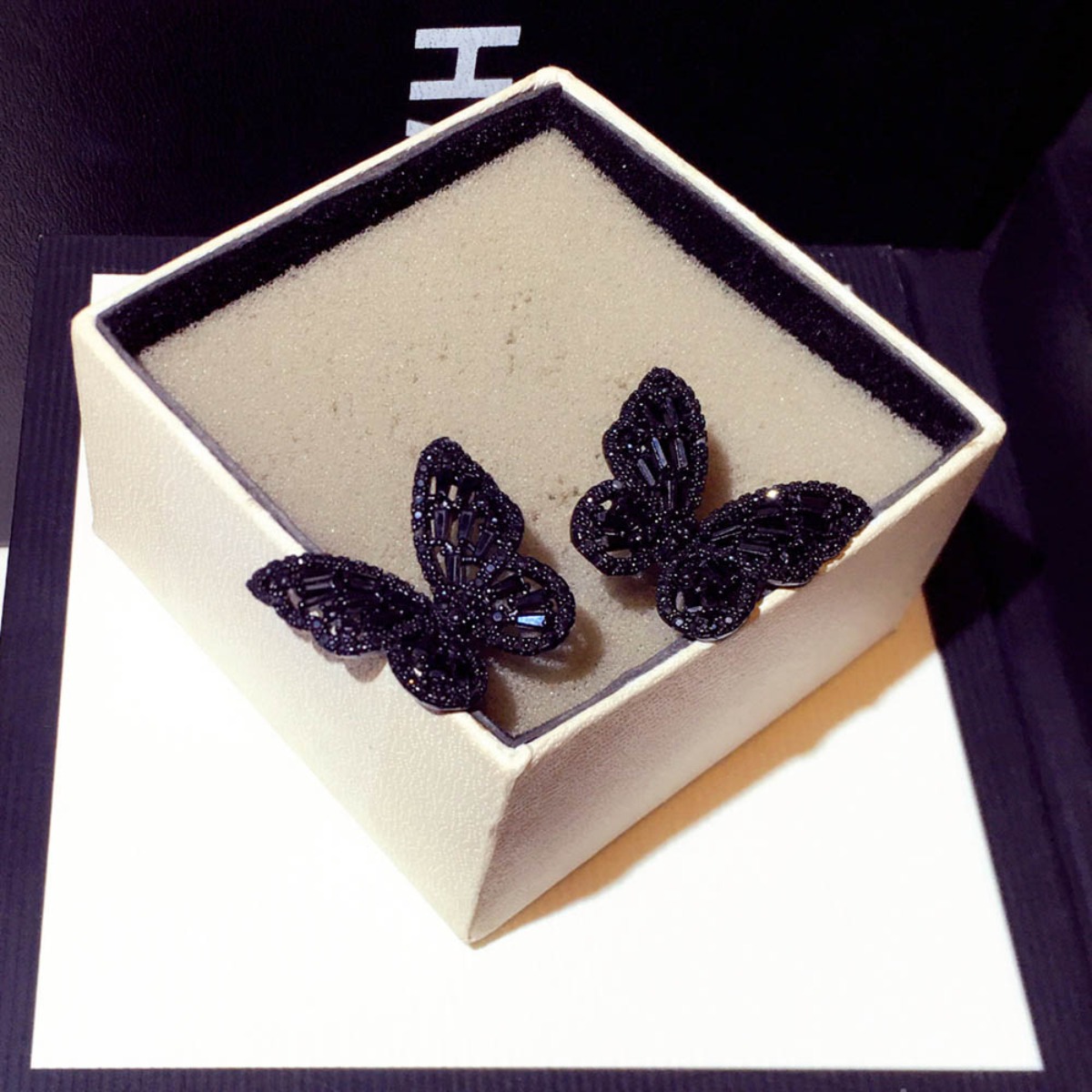 Black Butterfly Zircon Inlaid Earrings All-match Commute Gifts for Women Designer Women Jewelry Wedding Valentine's Day Gift