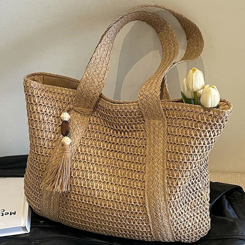 Fashionable large capacity edge pendant handmade straw bag womens holiday beach casual handbag retro shoulder 240817