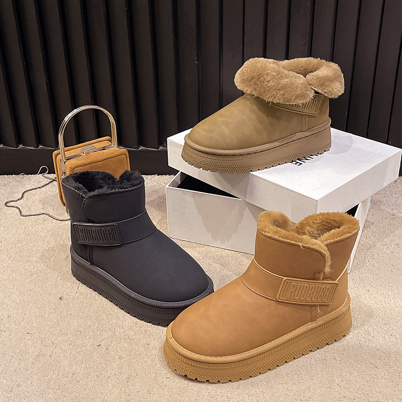 hot Free delivery designer Ladies' snow boots Fashionable and comfortable snow boots are essential for commuting