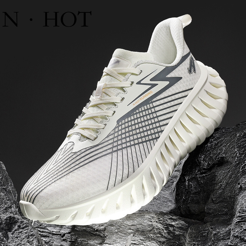 NHOT Designer Luxury Outdoor Marathon Running Shoes Couple's Blade Bottom Shock Absorbent Ultra Light Racing Shoes Men's Wear Resistant Casu