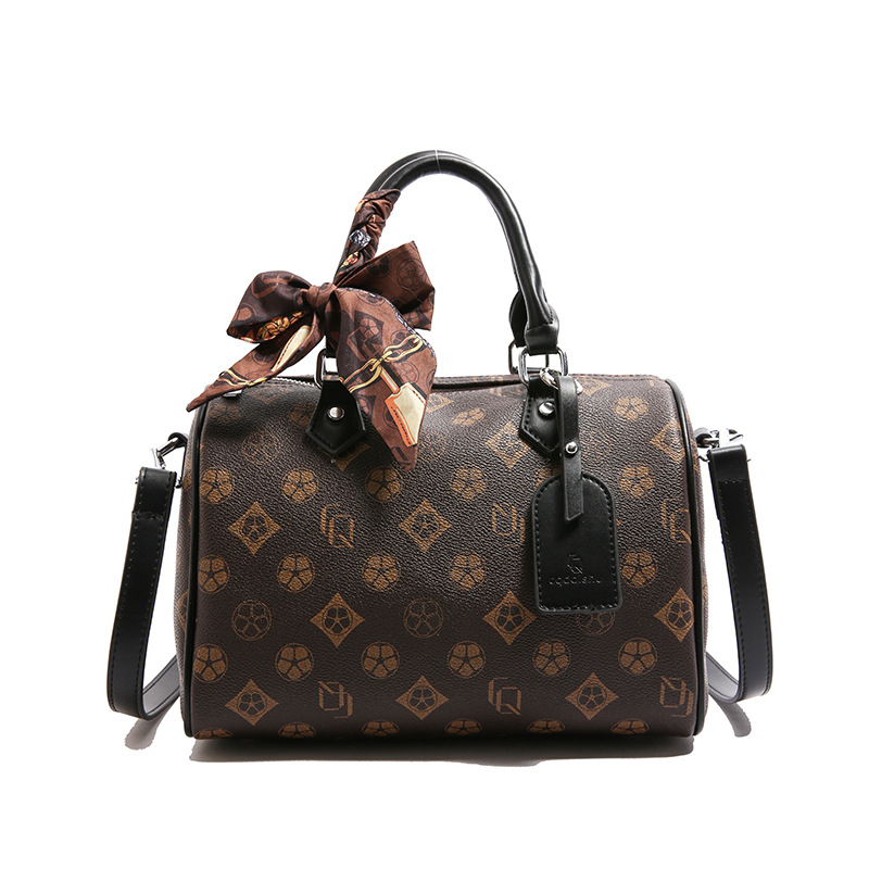 free shipping Fashionable travel bag fitness handbag casual flower crossbody bag high aesthetic value versatile commuting shoulder bag