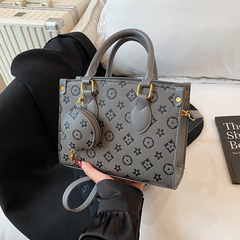 free shipping designer shoulder bags New Fashion Texture Printed Commuter Underarm Tote Bag for woman