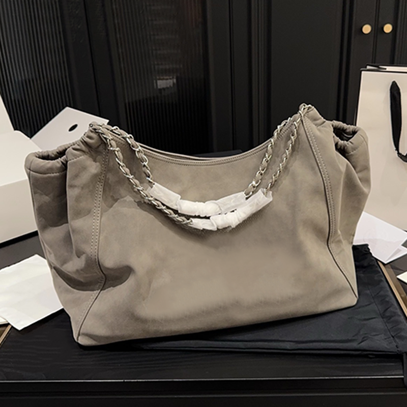 Retro hobo underarm bag fashionable chain commuter bag classic suede tote bag large-capacity shopping bag luxury designer bag women's shoulder bag high-end handbag