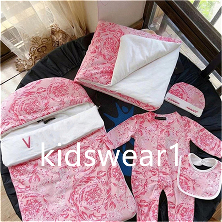 2026 Newborn babies 5pcs sets cotton rompers with wrapping blankets fashion designer jumpsuits long sleeves baby jumpsuits kids girl boy childrens clothing A6