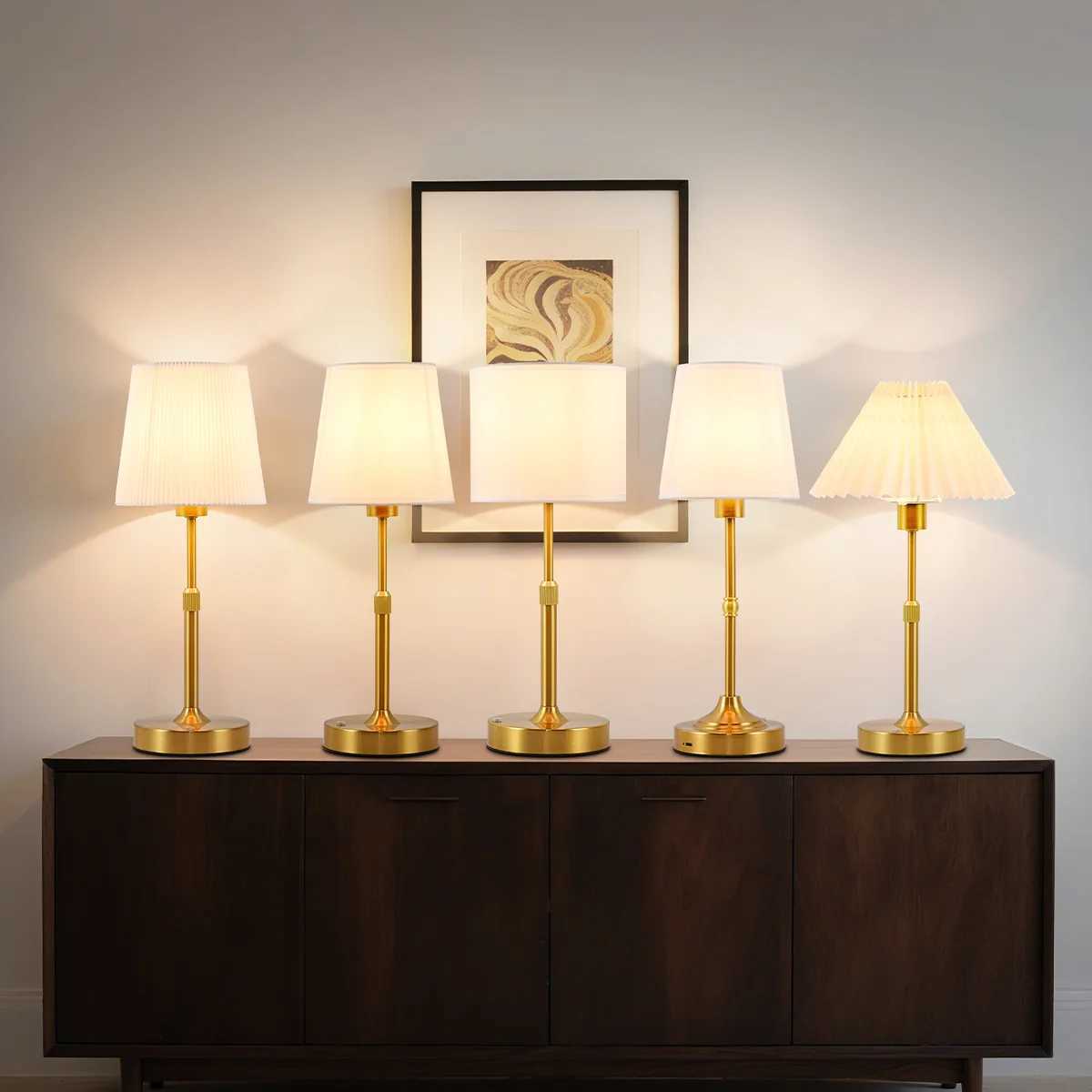 French Fabric Bedside Lamp Creative Retro Charging Table Lamp Bedroom Decorative Table Lamp C251115