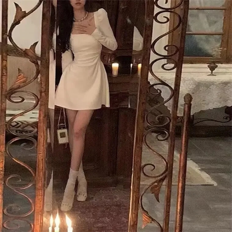 Elegant French style high-end Feelsquare collar dress womens clothing autumn niche waist fit slimming sleeve dress 241125