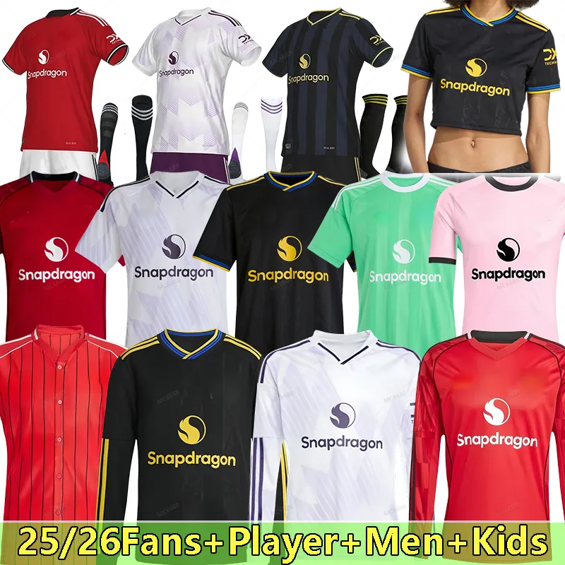 25 26 Soccer Jerseys GARNACHO HOJLUND MARTINEZ YORO B. FERNANDES 2025 2026 Football Shirts men kids kits MAINOO ZIRKZEE AMAD
