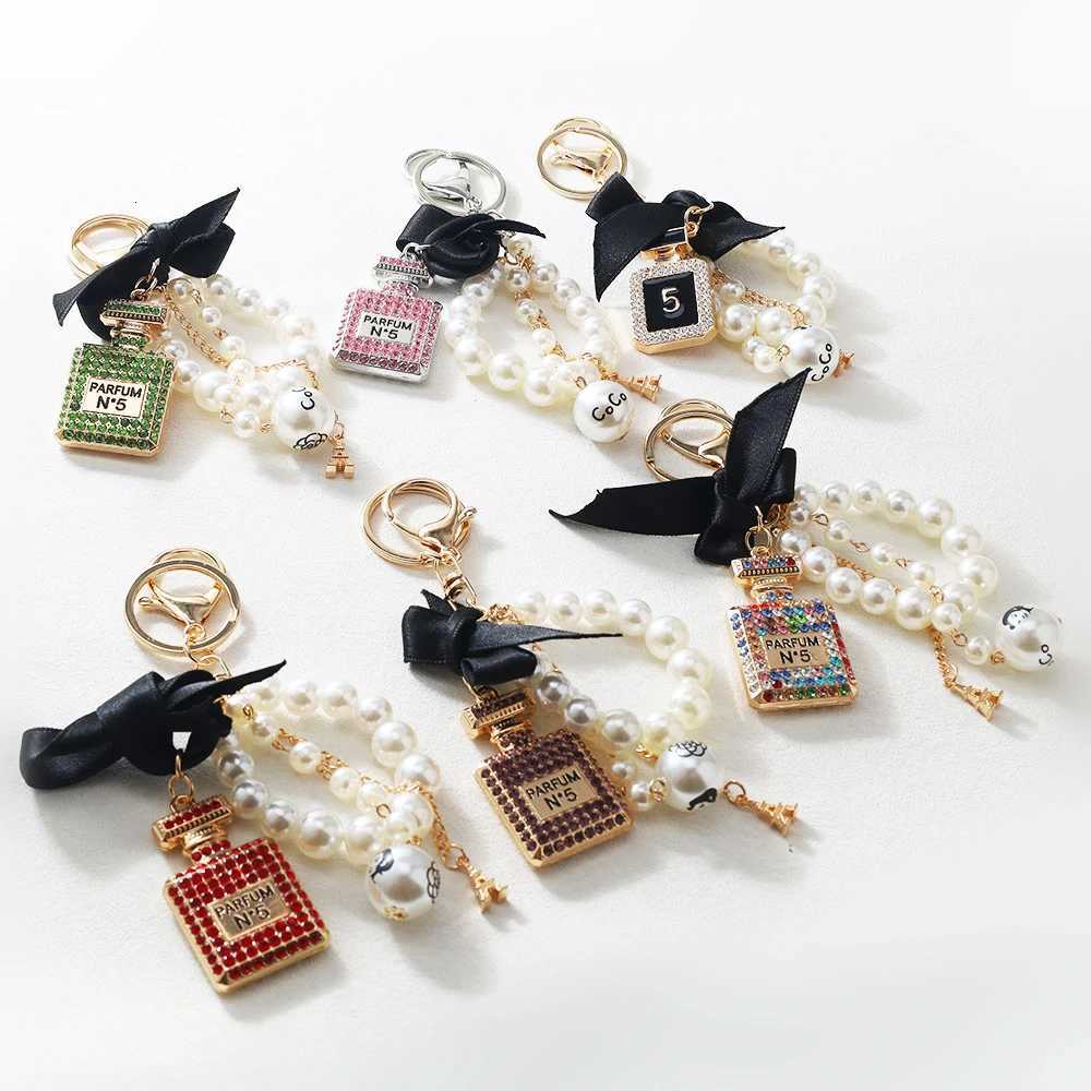 Fashion Fashion Creative Bow Pearl Chain Keychain Ladies Sweet Multicolor Bag Car Pendant Decoration Couple BFF Gift D250924