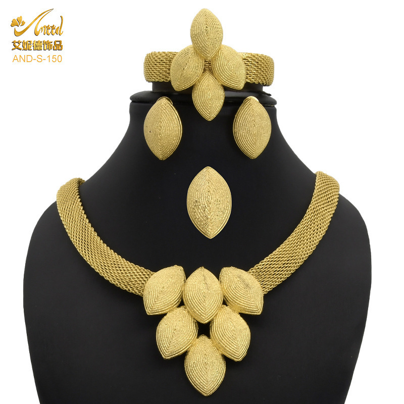 24K Dibai Gold Jewelry Bridal Necklace Bracelet Earring Ring Four Piece Womens Jewelry Set 230313