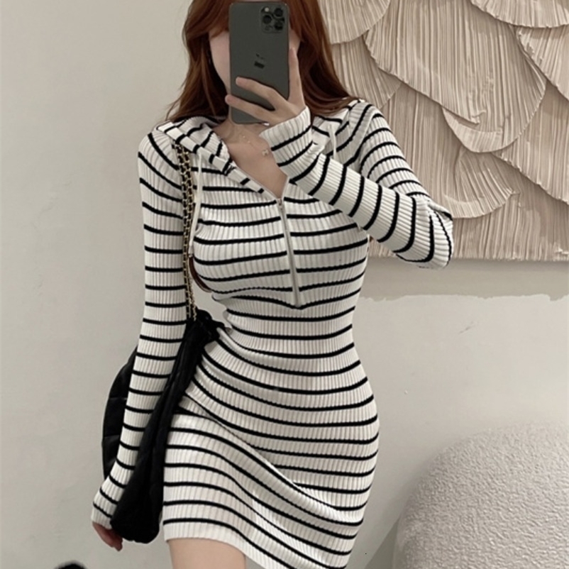 Casual Dresses Sexy Mini Casual Zip Striped Hooded Dress Bodycon Hip Slim Black White Contrast Sweater Dress Vestido 230316