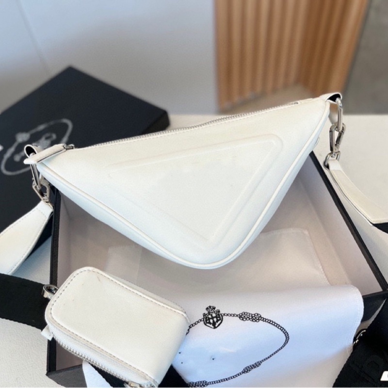 Luxury Waist Bag Fashion Crossbody Chest Bag Designer Black Leather Bumbag -0 Classic Zipper Fanny Pack Fashion Pillow Handbags Fannypacks Wallets ABP