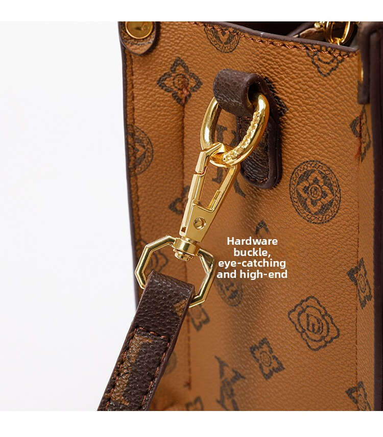 Best Seller Designer Bag Designer Handbag For Women 2025 New Commuter Small Square Handheld Fashion Versatile Shoulder Cssbody Bag