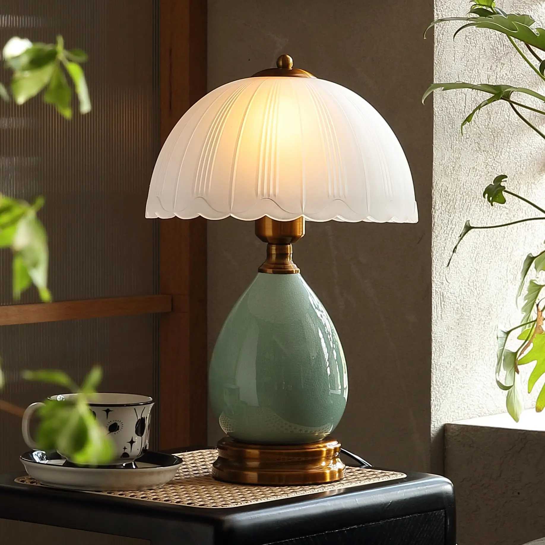 Vintage Lamp for Living RoomModern Ceramic Table Lamps for BedroomRetro Bedside Nightstand Traditional Lamps C251115