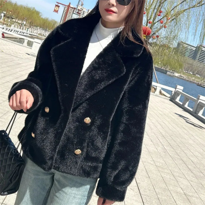 Fur One Coat Autumn Winter mink jacket womens Padded European high-quality jacket 241108