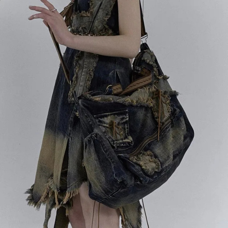 MBTI denim Y2k womens shoulder bag retro washed Distressed Fashion Messenger mens large capacity American handbag Sac 240919