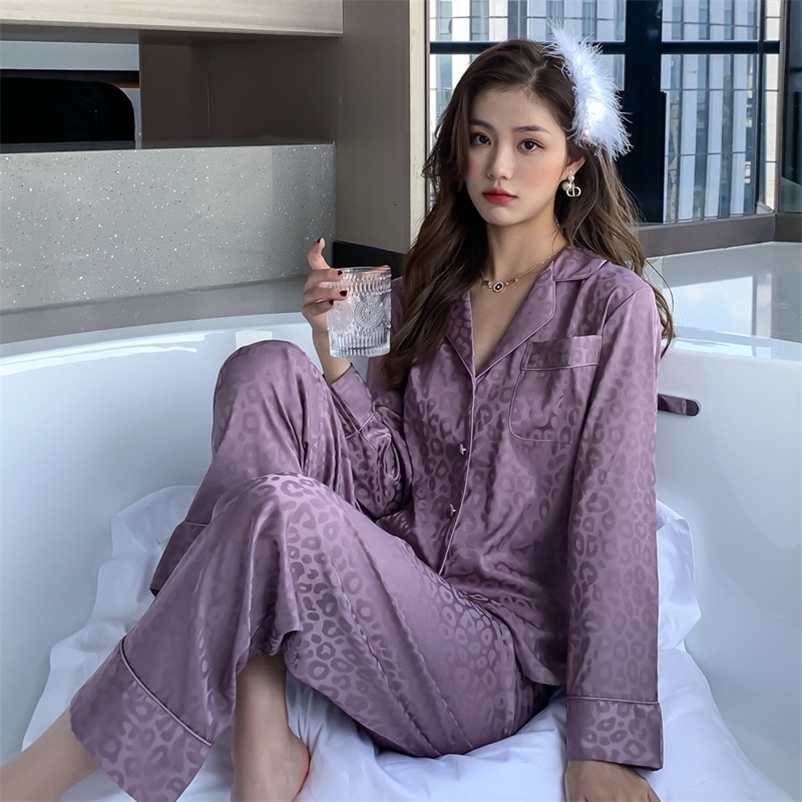 Women's Sleepwear Silk Women's Pajamas Long-sleeved Two-piece Multicolor Loose Leopard Print Women's Pajamas Home Service 230309