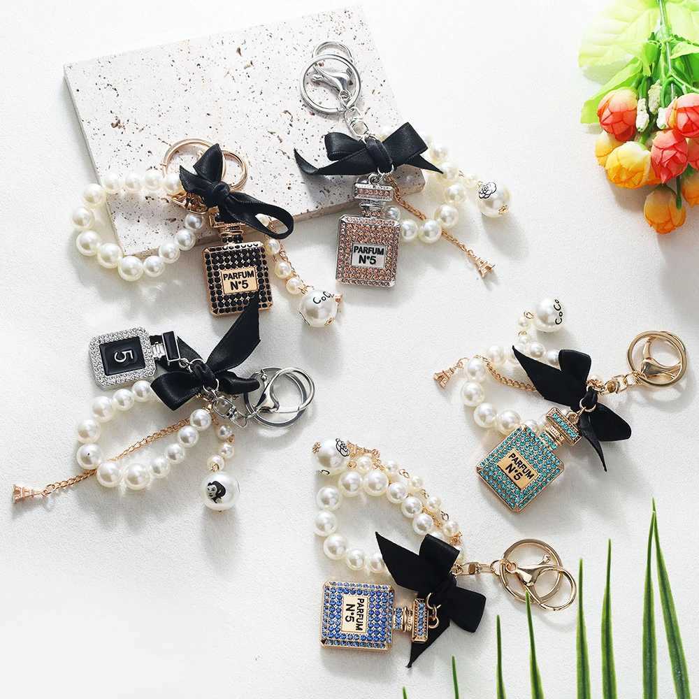 Fashion Fashion Creative Bow Pearl Chain Keychain Ladies Sweet Multicolor Bag Car Pendant Decoration Couple BFF Gift D250924