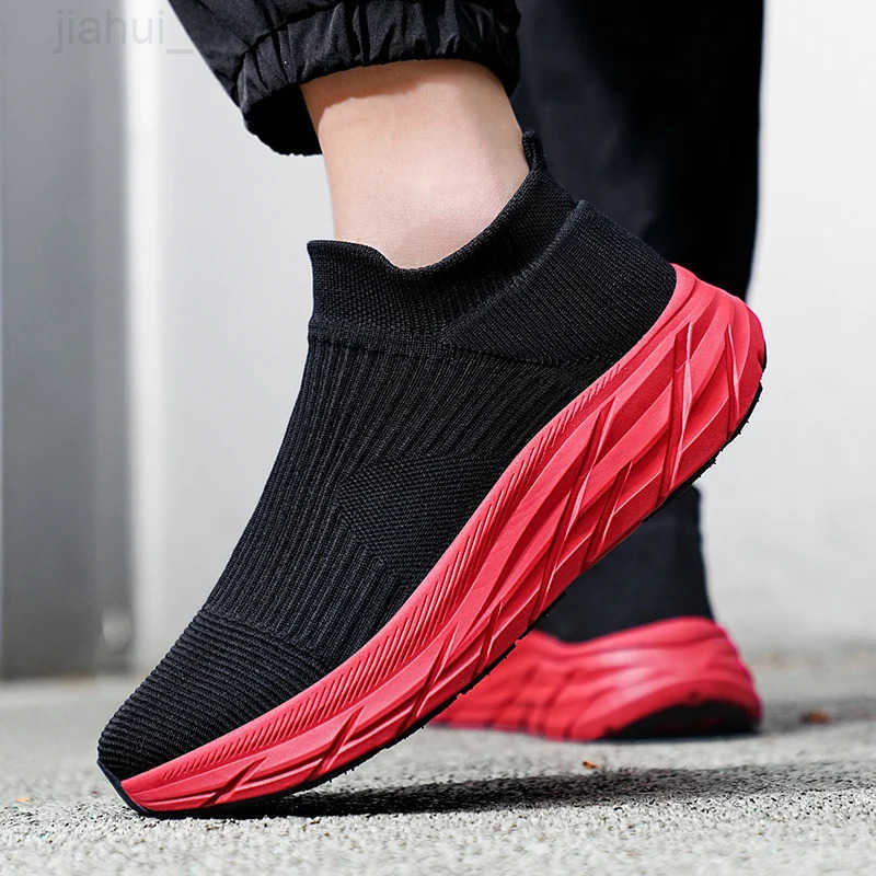 Hot Sale Unisex Knitted Sneakers Light Comfortable SlipOn Running Shoes Men Fashion Platform Sports Shoes Woman Tennis Footwear M250924