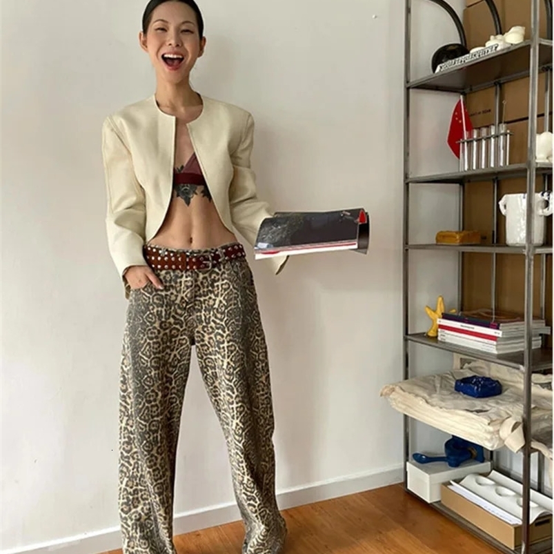WCFCX STUDIO Leopard Print Jeans Womens Y2K Retro Street Loose American Laundry Jeans Casual Girls High Waist Straight Jeans 250410