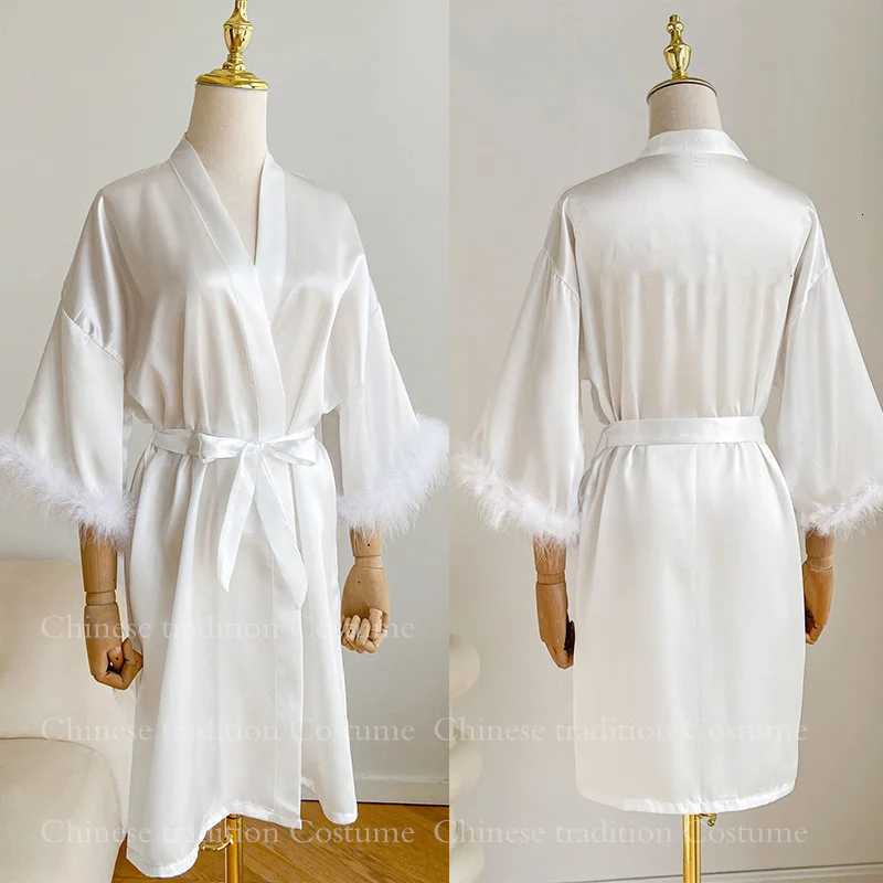 White Bride Wedding Robe with Feathers Women Satin Peignoir Sexy Bridesmids Kimono Gowns Short Bathrobe Bridal Intimate Lingerie Z250924