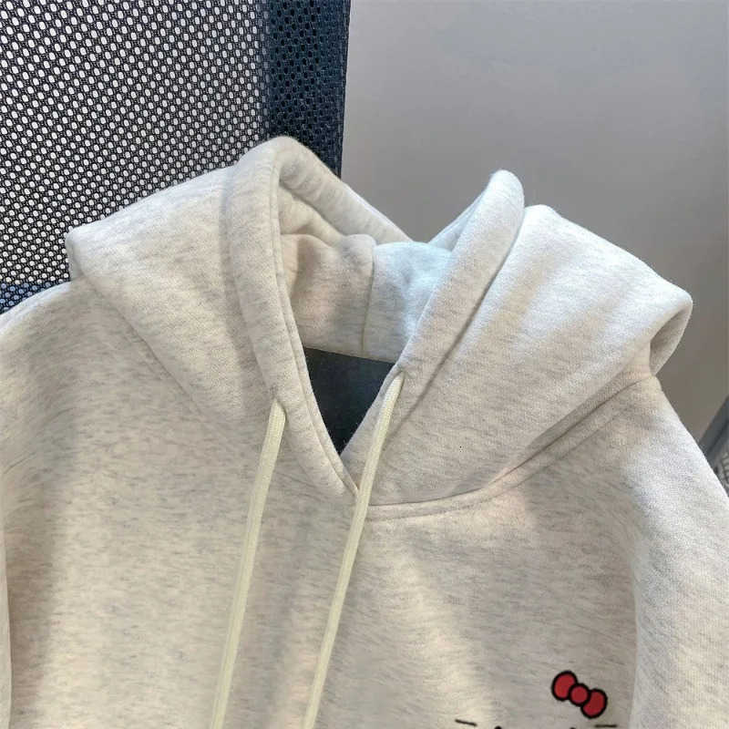 Sanrio Autumn and winter sweet and cute Hello Kitty series hooded sweatshirt Kawaii new warm and thickened girl heart top gift L250924