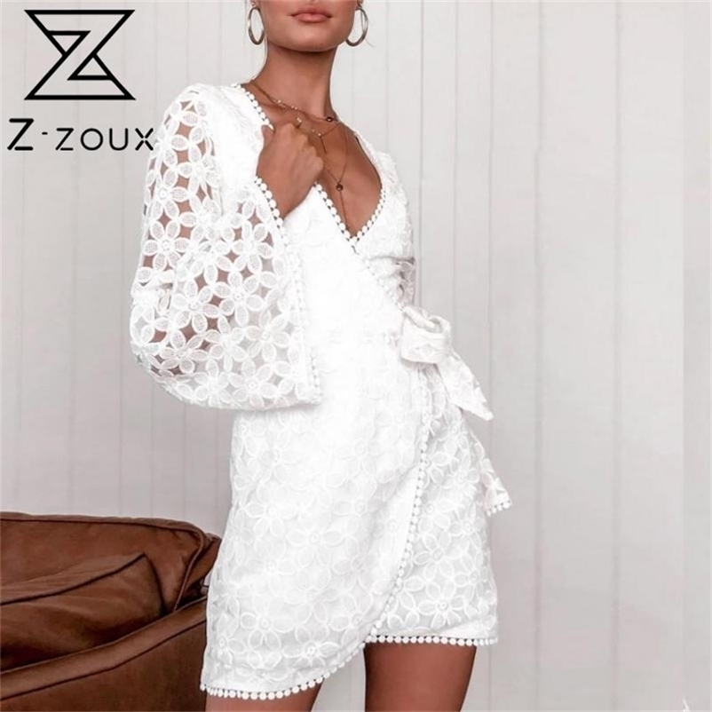 Women Dress V-neck Bandage Hollow Out Vintage Dresses Flare Sleeve Plus Size White Sexy Summer Fashion 210513
