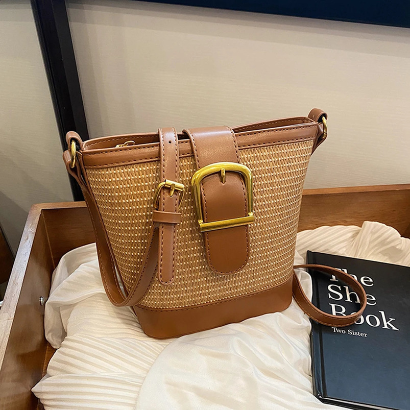 Summer grass shoulder bag elegant PU leather woven with adjustable straps 240830