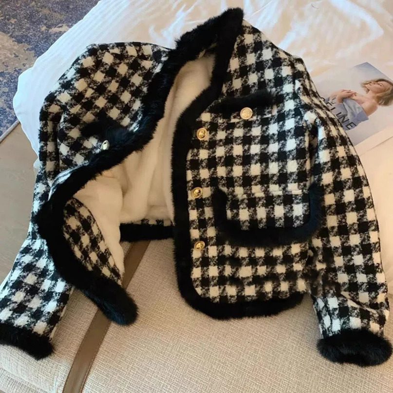 Vintage Fleece Plaid Tweed Jacket Women Faux Fur Patchwork Cropped Coat Winter Korean Elegant Velvet Thick Warm Short Outerwear 240307