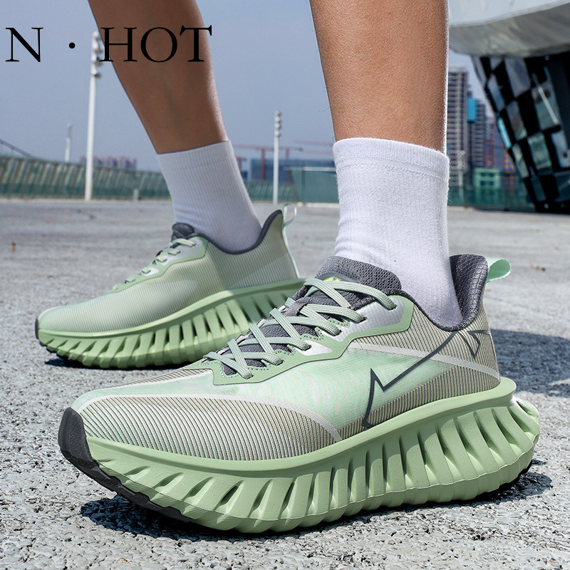 NHOT Designer Luxury New Trend Men's Outdoor Shoes Fashion Couple Casual Sports Shoes Breathable Irregular Sole Oversized Running Shoes Breathabl