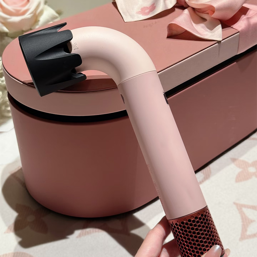 2026 New Hair Dryer Designer Dryers Air Wrap Anion Curved Pipe High Speed Motor Quick Dry Mute Operation Safety Features Ideal for S 26W01123