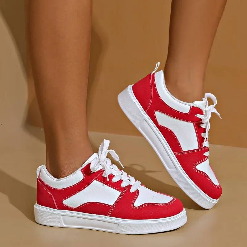 2024 White Red Sports Skate Shoes Large Size 42 Low Top Casual sneakers Ladies flat comfortable leather skates ddmymonkey