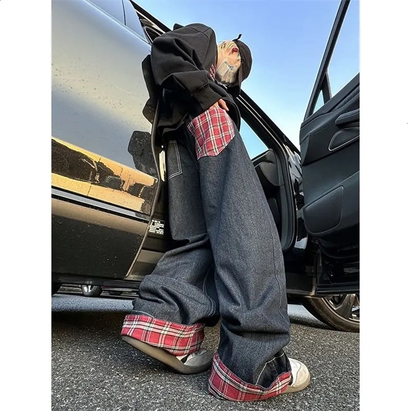 American Street Trend Red Checkered Rolled Edge Patchwork Jeans Men Vintage Hip Hop High Street Vibe Straight Leg Wide Leg Pants 240829