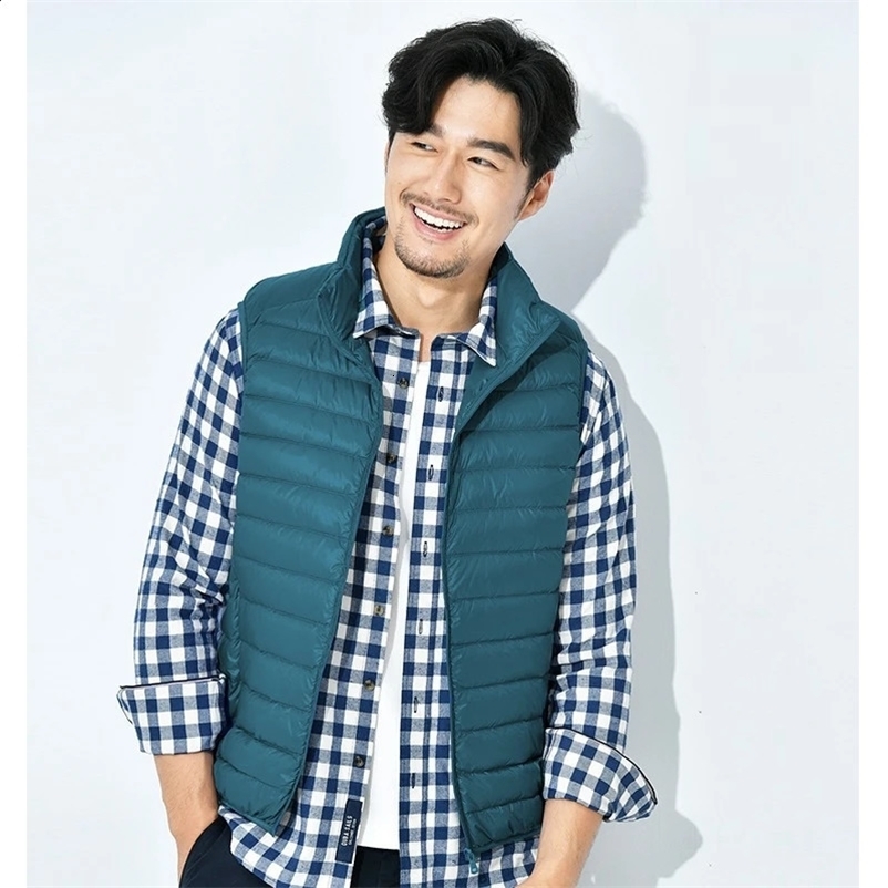 Bang 7XL Men Sleeveless Warm Vest Ultra Light Down Vest Man Winter Solid Sleeveless Jacket Mens Lightweight Waterproof Vests 240912