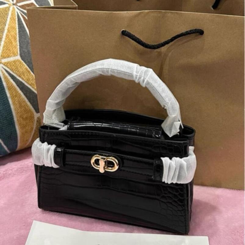 Fashion womens handbag commuting PU leather top casual shoulder bag retro black cross body item 240817