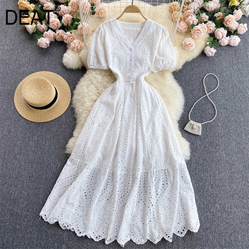 DEAT Women White Hollow Out Ruffles Dress V-Neck Short Puff Sleeve Arrivals Temperment Fashion Spring Summer 11D600 210709