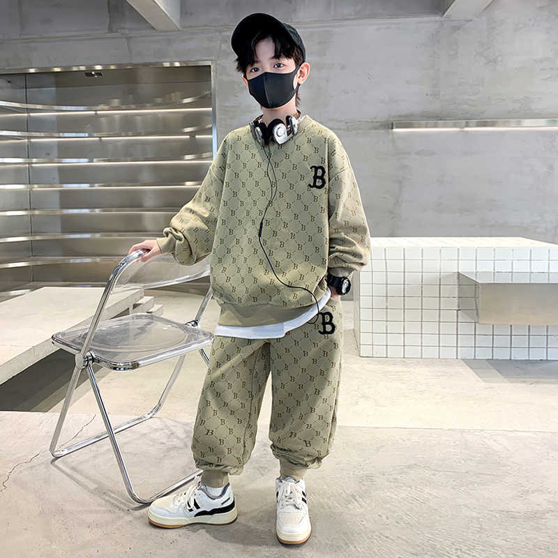 Boys Spring Outfit Set 2025 Childrens Letter Sweatshirt TwoPiece Set for Older Kids Trendy Brand Spring and Autumn Clothes Letter Print C250924