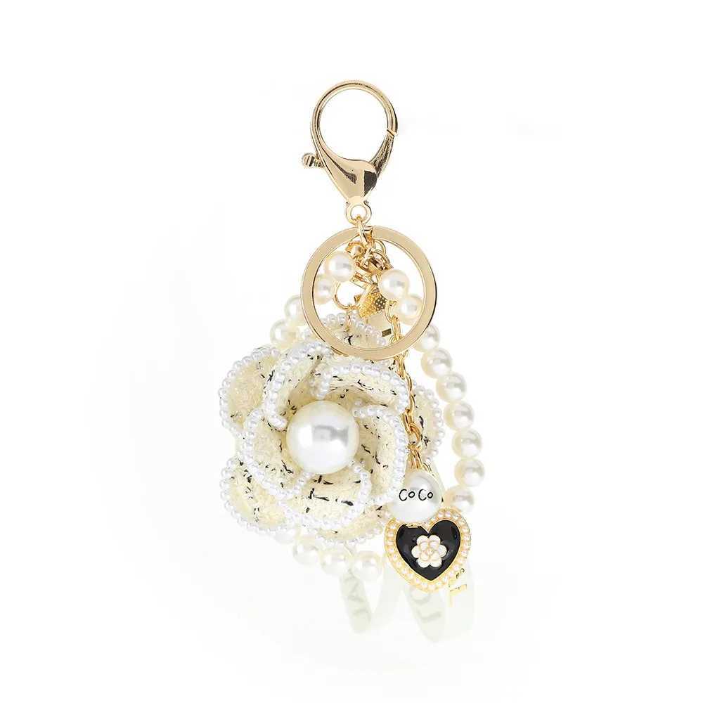 Fashion Kawaii Camellia Flower Keychain - Cute Letter Pendant for Car, Bag, and Student Accessories Z260130