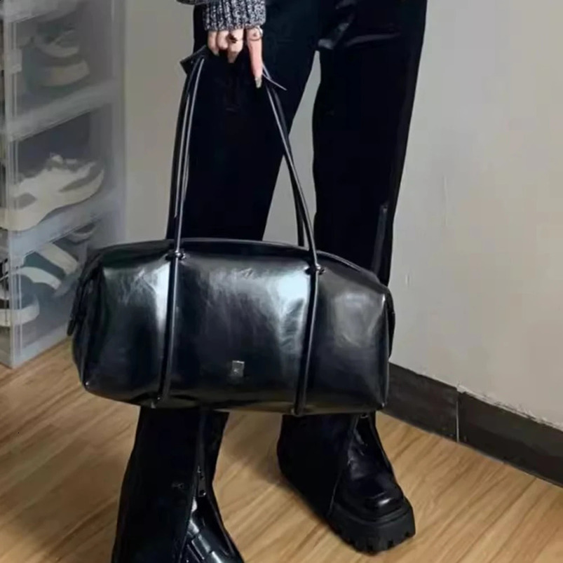 Women Casual Clutch Handbag Large Capacity PU Boston Pillow Bag Mini Purse Solid Color Zipper Closure for Outdoor Travel 240817