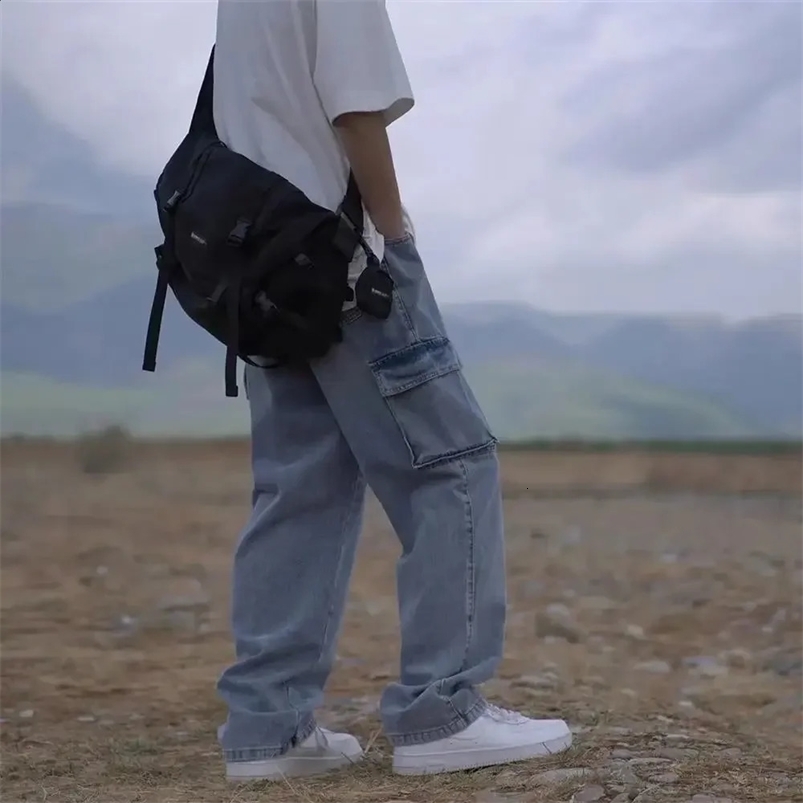 Fashionable Japanese style mens jeans loose fitting straight leg cargo pants blue casual pants mens casual wide legs 250423