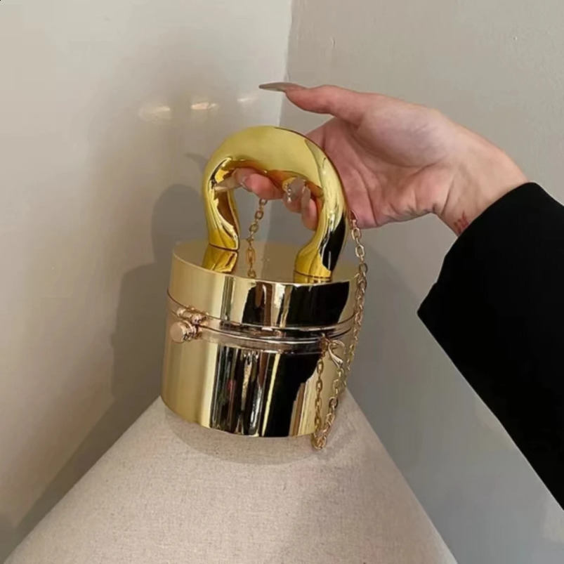 Foreign Style Bright Noodle Handbag Acrylic Texture Metal Oneshoulder Bag Senior Sense Oblique Small Square 240731