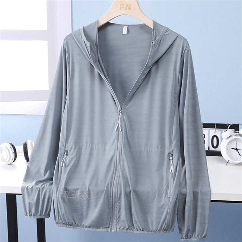 Summer Thin Skin Coats Men Breathable Nylon Sun Protection Ultra-Light Hooded Windbreaker Jacket Men Sportswear Casual Outwear 211009