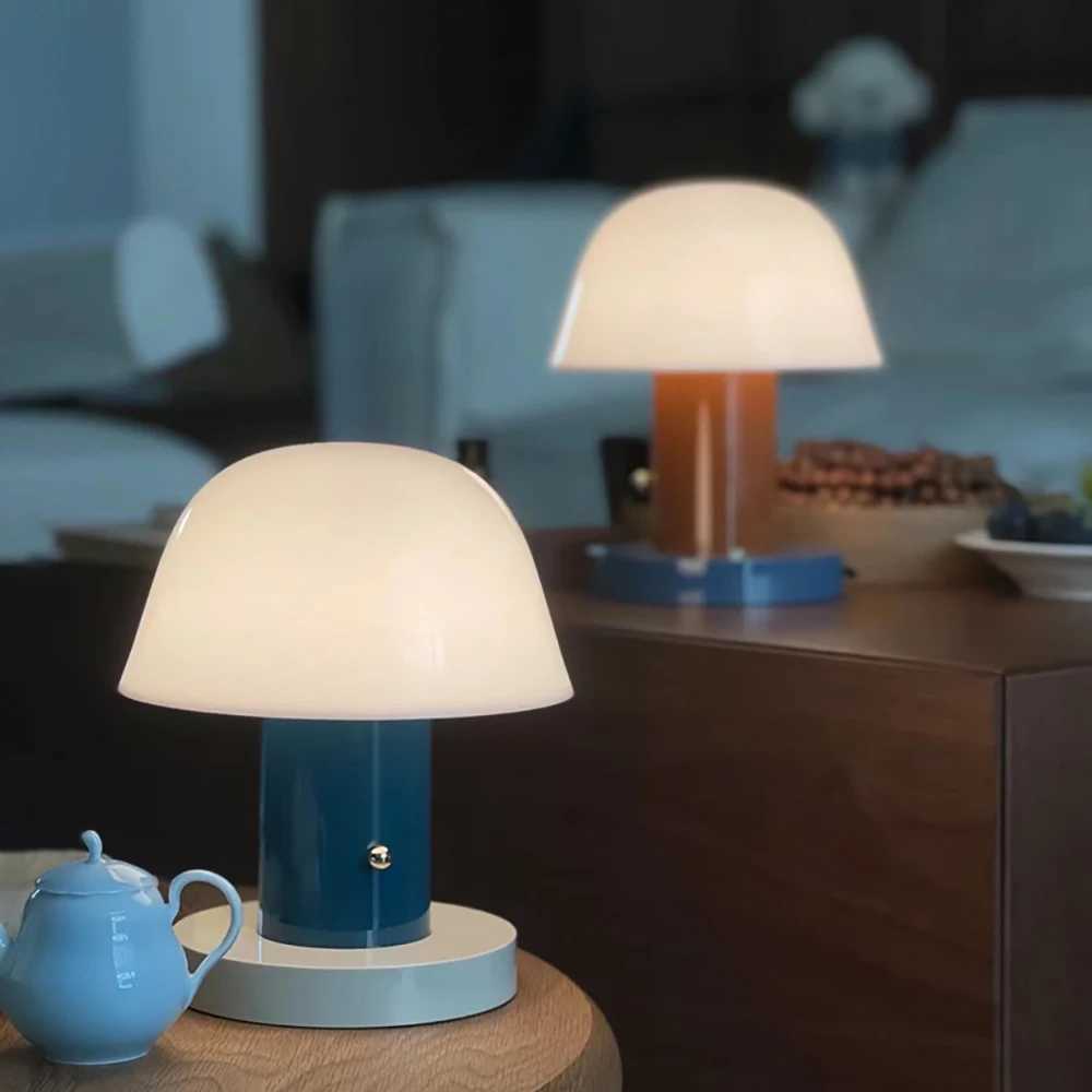 Mushroom table lamp bedroom bedside decorative lamp USB charging LED touch switch desk lamp C251115