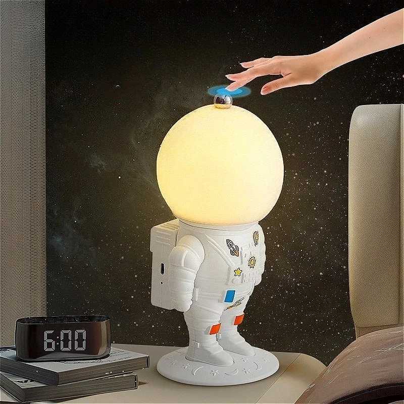 Table Lamp Astronaut Shaped Desktop Decorative Light Creative Night Light Night Stand Bedside Light Bedside Lamp Bedroom Decor C251115