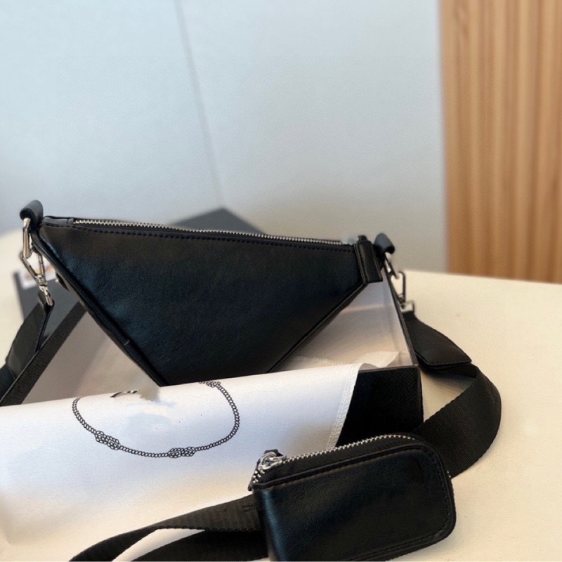 Luxury Waist Bag Fashion Crossbody Chest Bag Designer Black Leather Bumbag -0 Classic Zipper Fanny Pack Fashion Pillow Handbags Fannypacks Wallets ABP